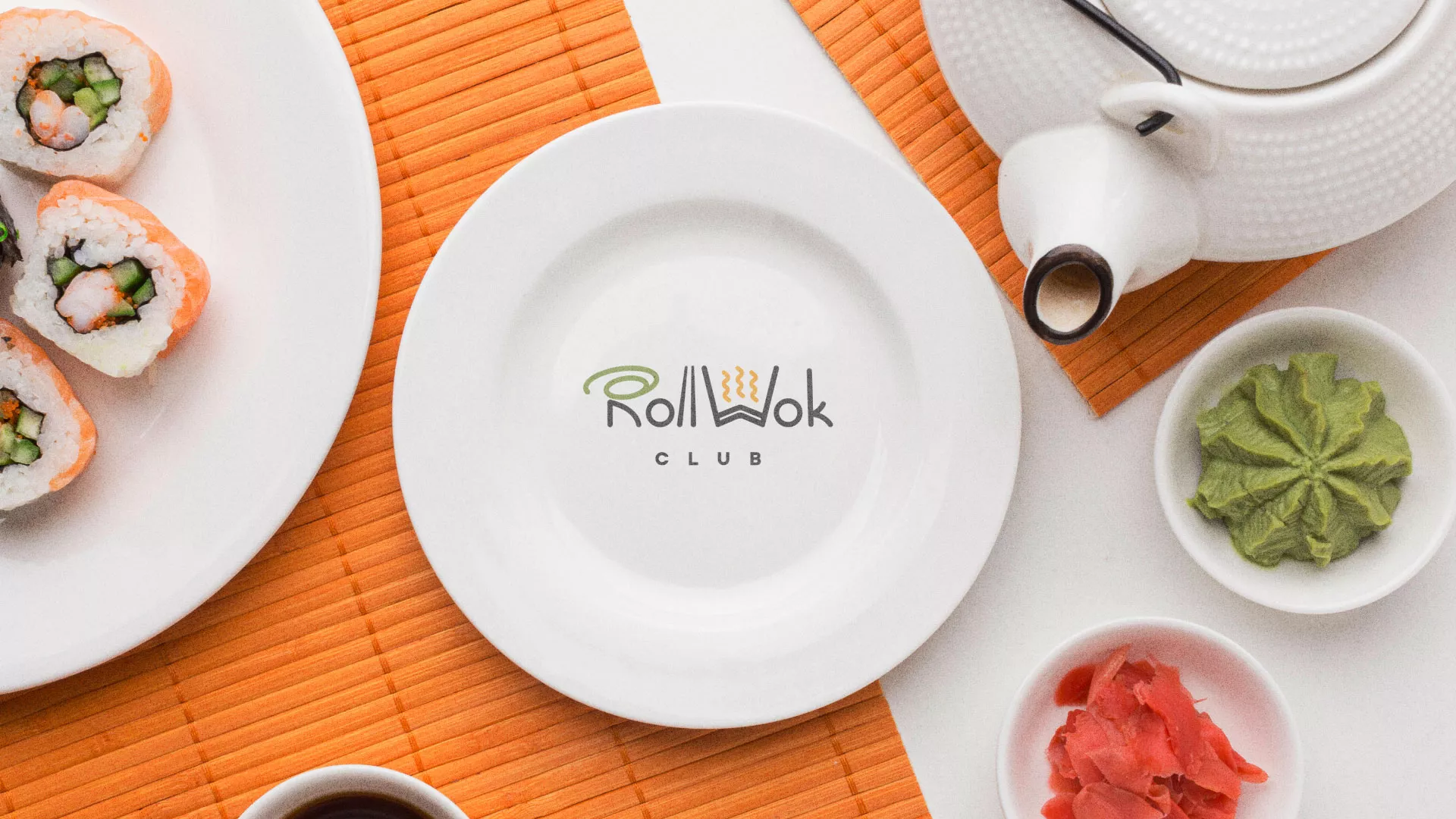 Разработка логотипа и фирменного стиля суши-бара «Roll Wok Club» в Сарапуле